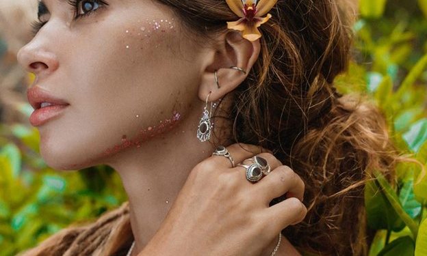 From Ring to Pendant: Exploring Versatile Styles of Tiger Eye Jewelry