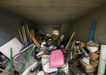 Junk Removal in Longboat Key, FL: Logistics, Pricing, and What to Expect