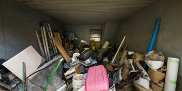 Junk Removal in Longboat Key, FL: Logistics, Pricing, and What to Expect